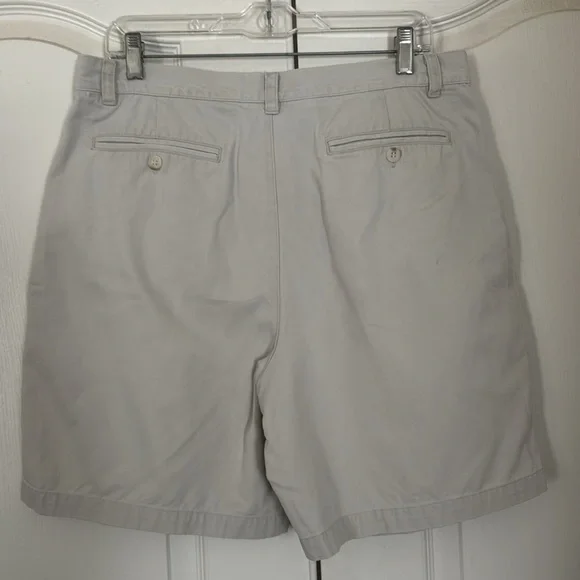 GRANT THOMAS Stone Ivory Pleat Front Chino Shorts Size 34 9” Inseam EUC $75 - Picture 5 of 7